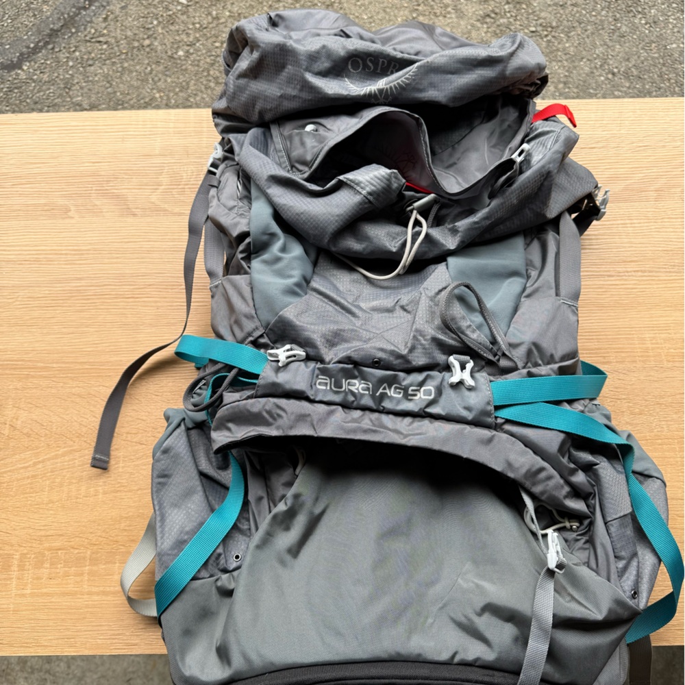 Osprey backpacking 50L.